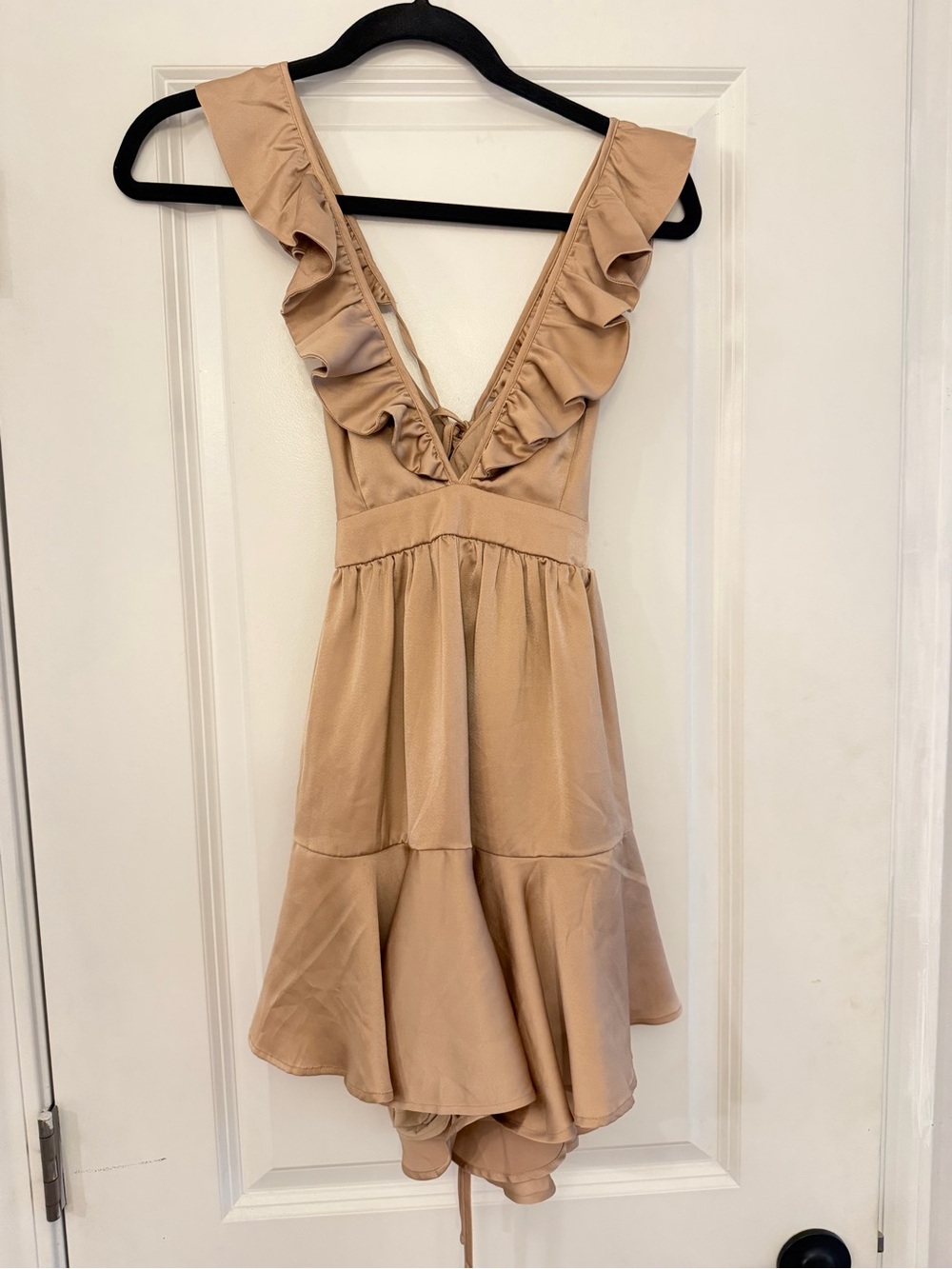 Beige Ruffle-Trim Open-Back Romper - Picture 3 of 5